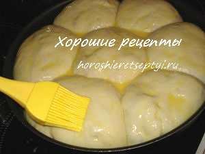 булочки з цукерками в духовці